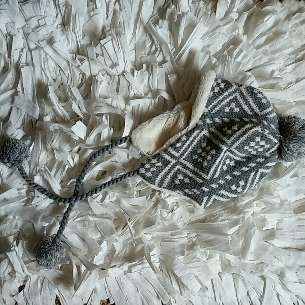 Winter hat - Picture 2 of 3